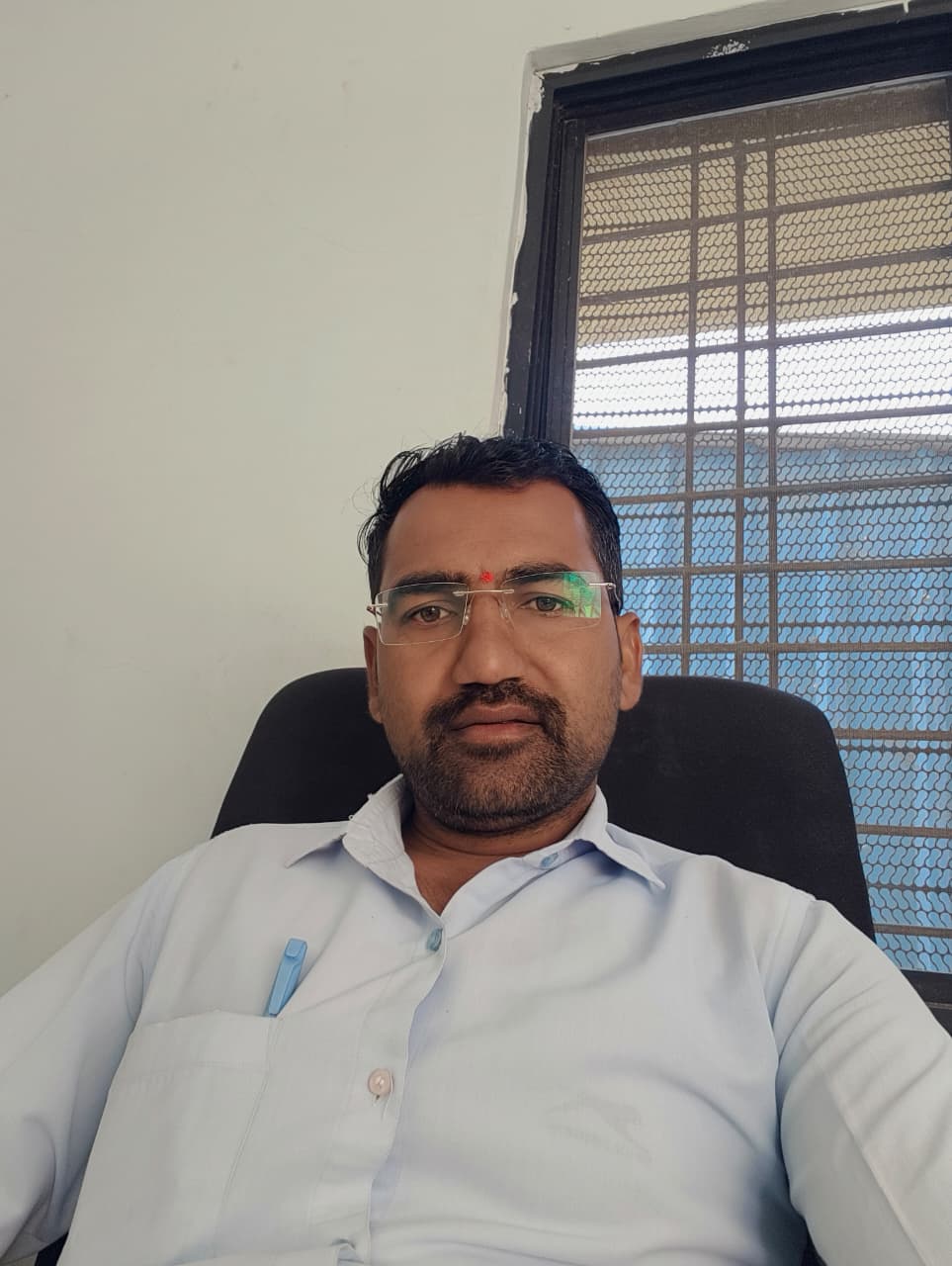 कर्मचारी